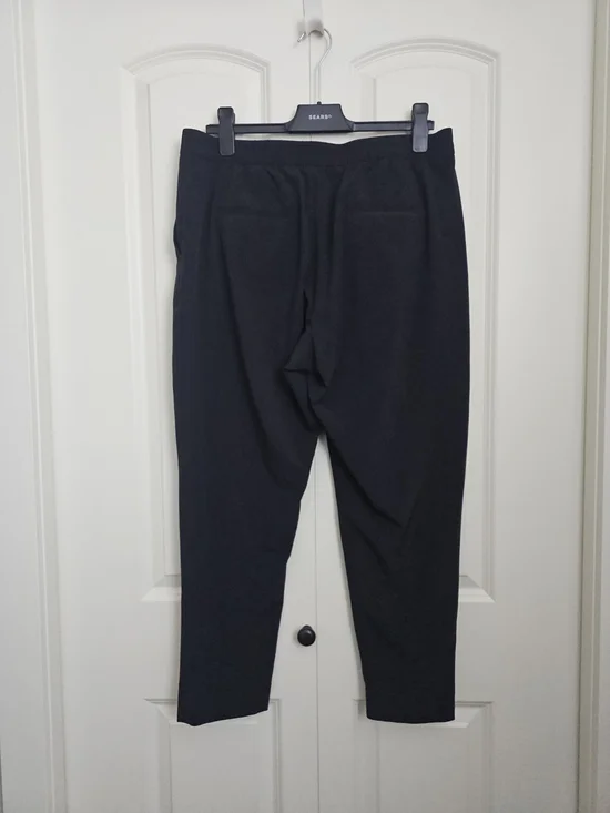 Banana Republic Airstretch Black Cropped Ankle Pants Lightweight Golf SZ L - Picture 3 of 14